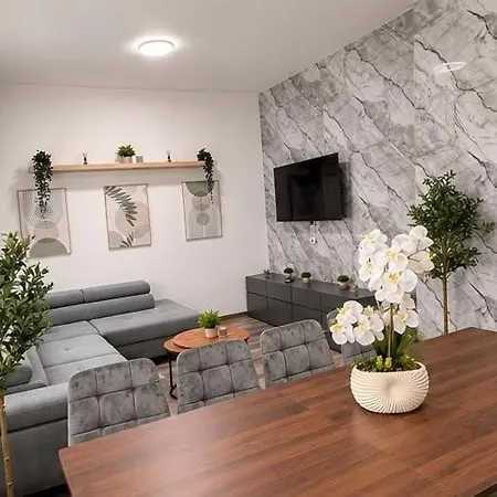 Stylish Perfect For Groups And Families *