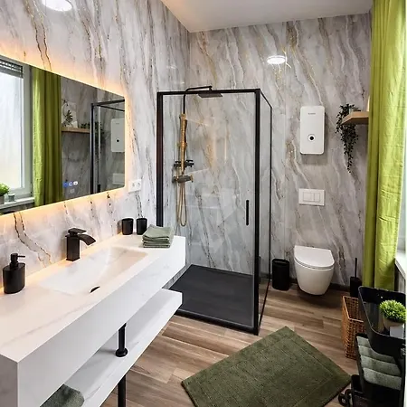 Stylish Perfect For Groups And Families *